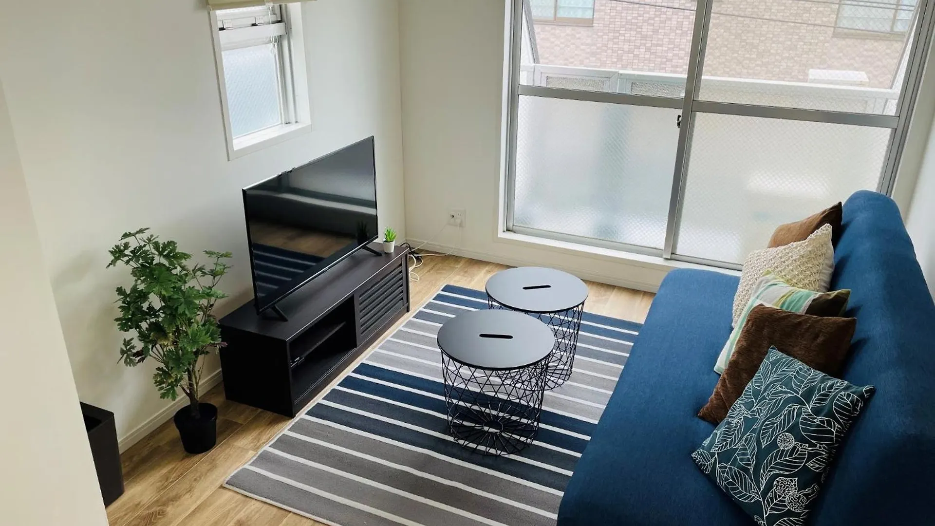 Apartment Quayside Sakuragicho 401 - Vacation Stay 17681 Yokohama