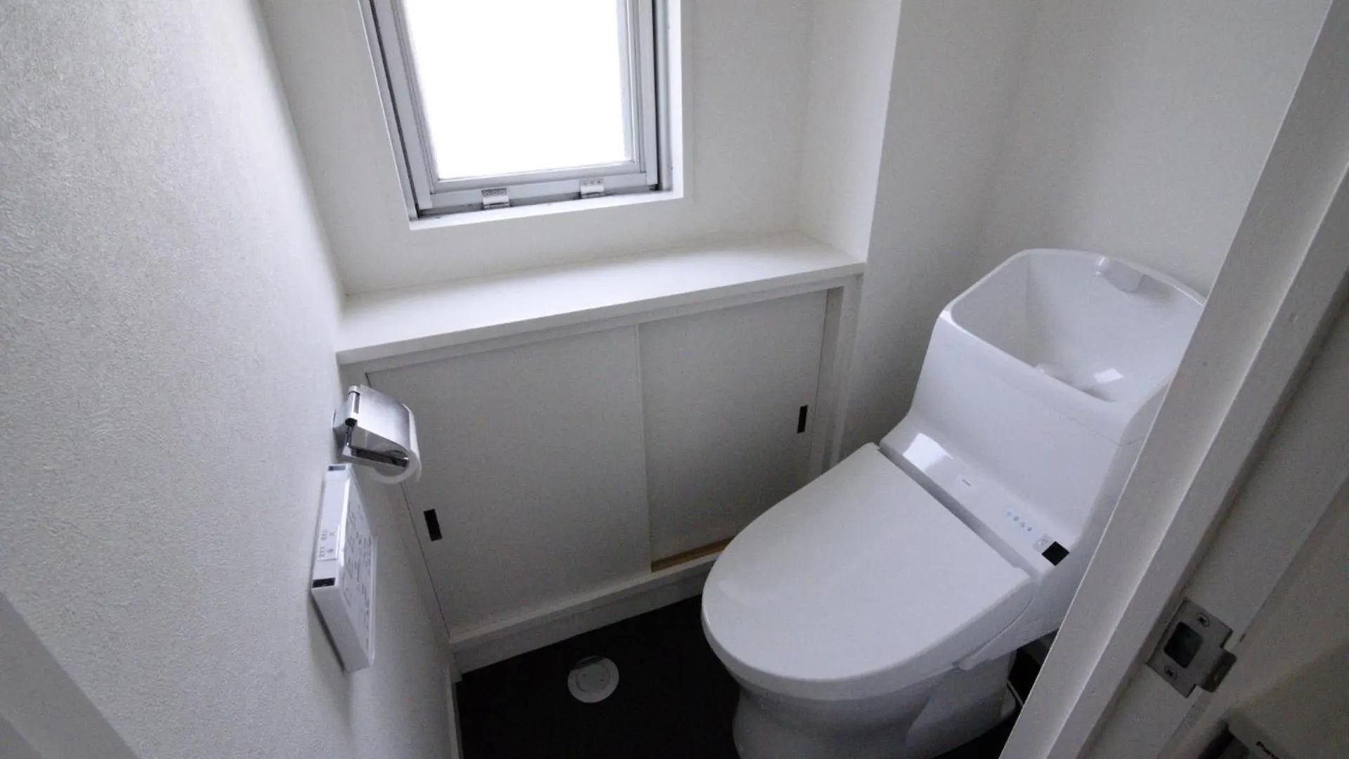 Apartment Quayside Sakuragicho 401 - Vacation Stay 17681 Yokohama